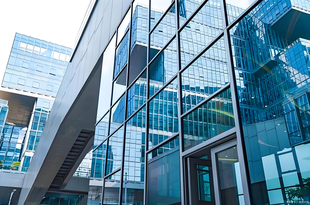 Expose Frame Curtain Wall